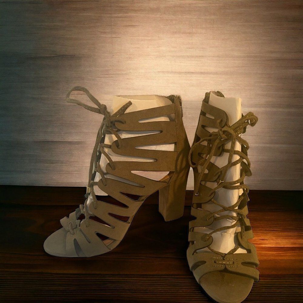 Madden NYC laced up boot heeled olive green sz 6.5 - Picture 9 of 9